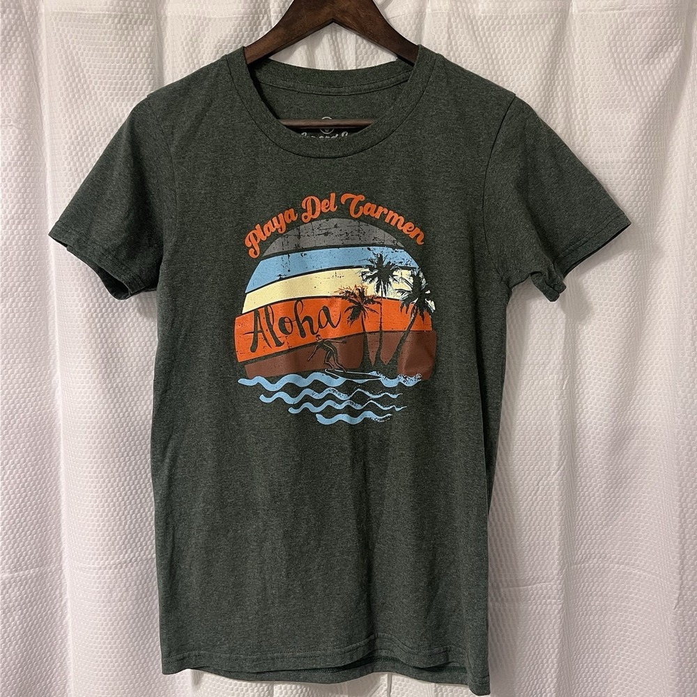 NWOT Playa Del Carmen Tee Size Small Graphic Print Destination T-shirt Mexico‎